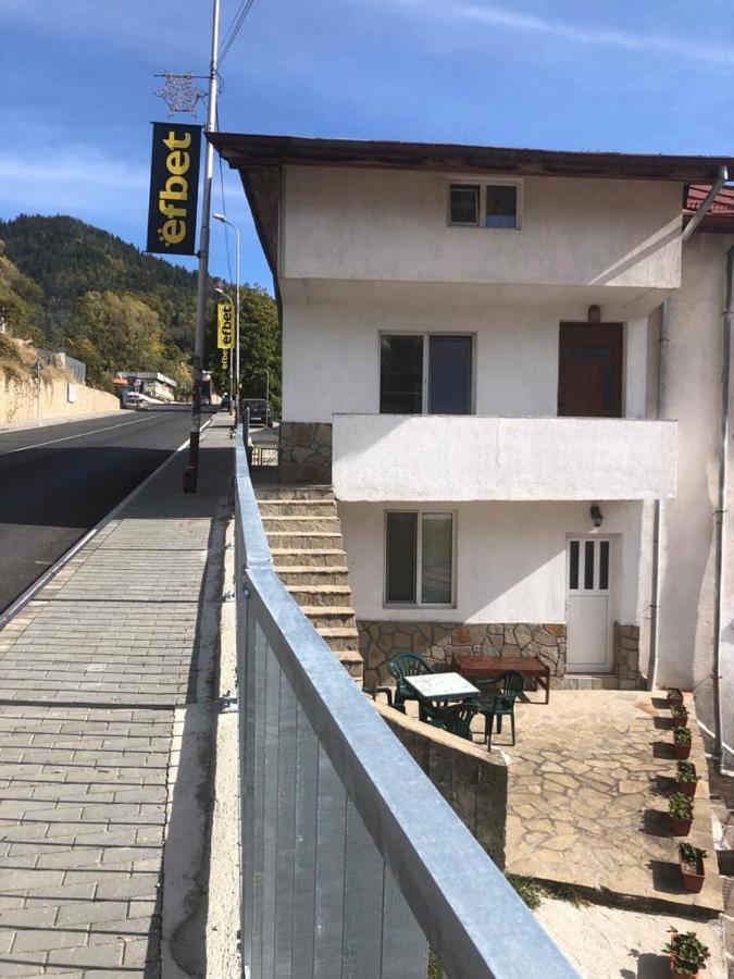Стаи За Гости Лилови Smoljan Exterior foto